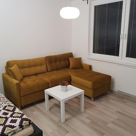 1+1 Znojmo Apartamento Exterior foto