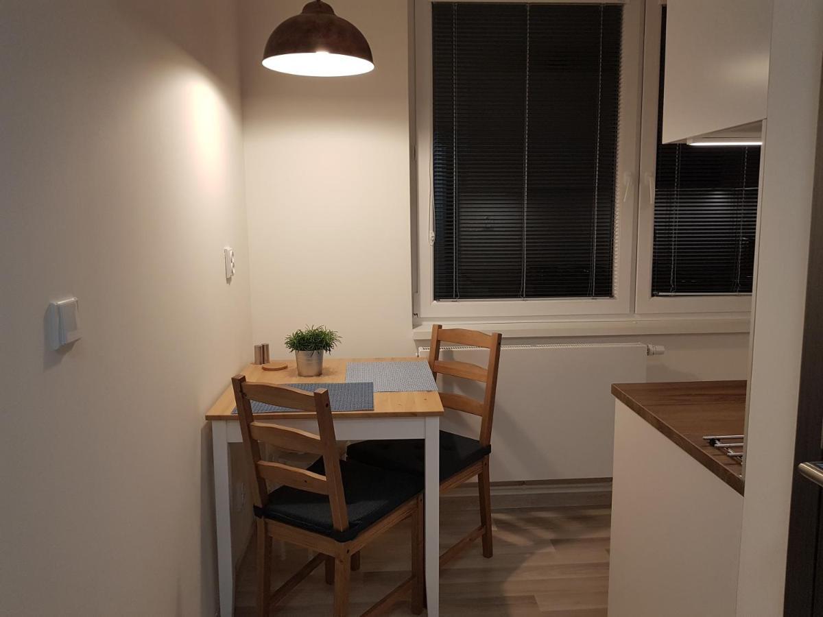 1+1 Znojmo Apartamento Exterior foto