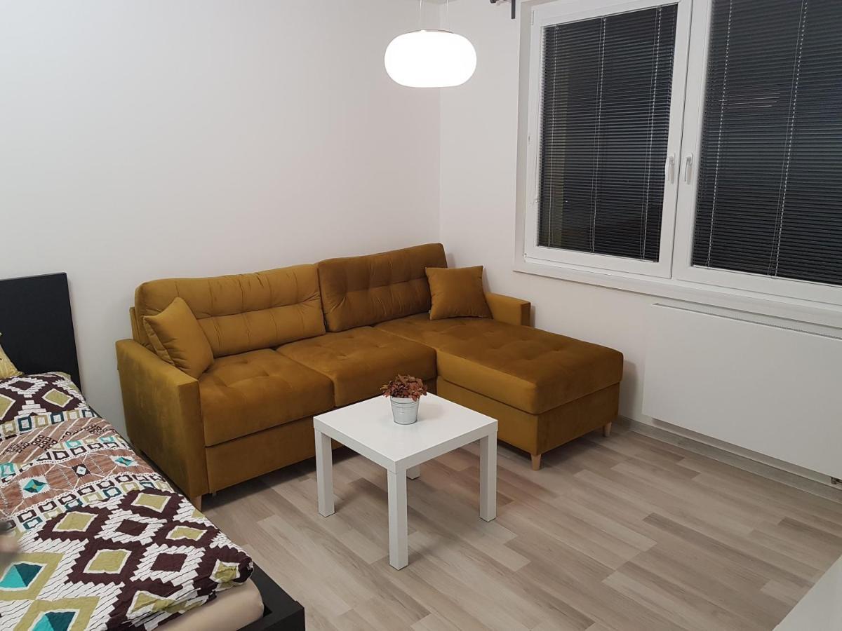 1+1 Znojmo Apartamento Exterior foto